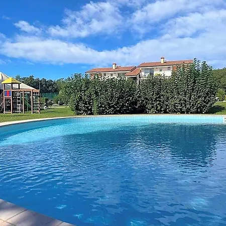Bran & Denise Hotel 3*